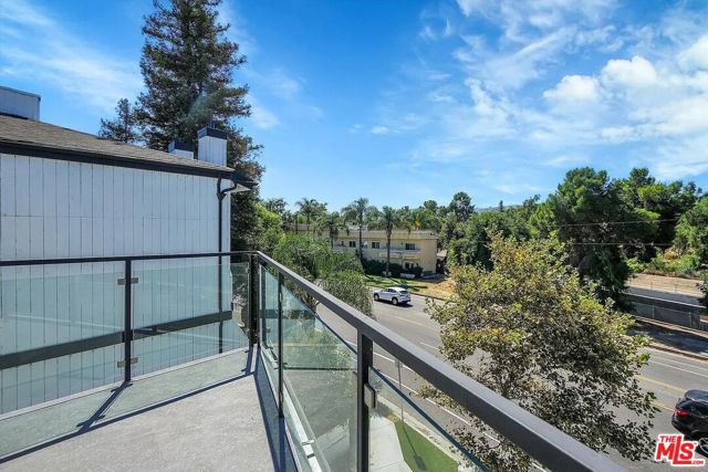 14419 Riverside Drive, 203A photo 22