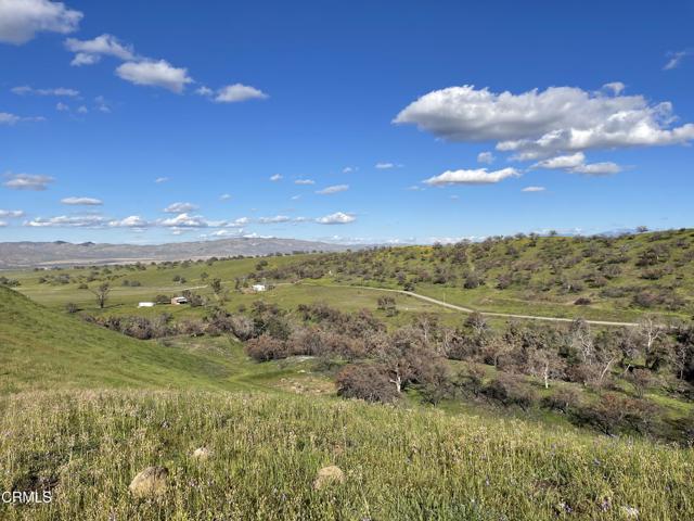 2170 Aliso Park Road, Cuyama CA: https://media.crmls.org/mediaz/df8f2b73-5cb6-4f36-9975-c047b1baac0b.jpg
