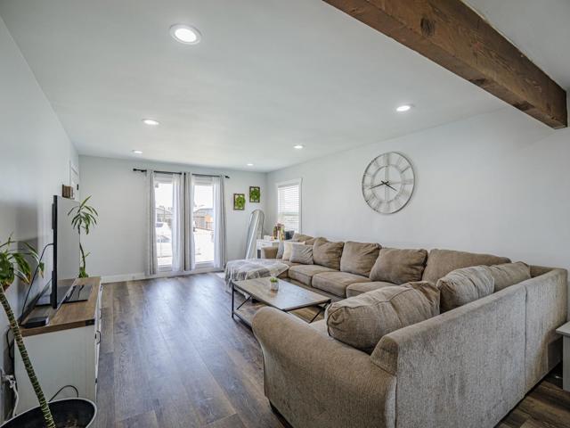 27 Burchell Avenue, Freedom CA: https://media.crmls.org/mediaz/df8f6732-0a87-4884-859d-1c86fccb83c3.jpg