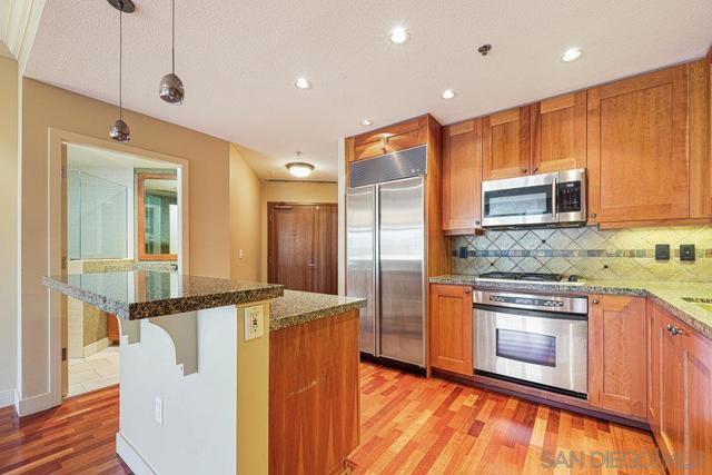 700 W Harbor, San Diego CA: https://media.crmls.org/mediaz/df905913-d0c9-45ff-9b7f-c8d706095426.jpg