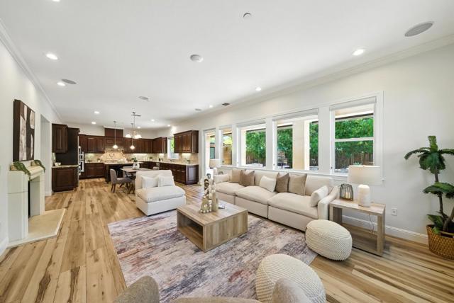 707 Torreya Avenue, Sunnyvale CA: https://media.crmls.org/mediaz/df90c331-37a9-43a4-952e-0a99727e8a56.jpg