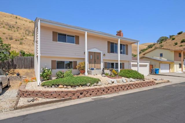 423 Riviera Drive, Union City CA: https://media.crmls.org/mediaz/df92a35e-2700-475c-b91d-8c653037e8d1.jpg