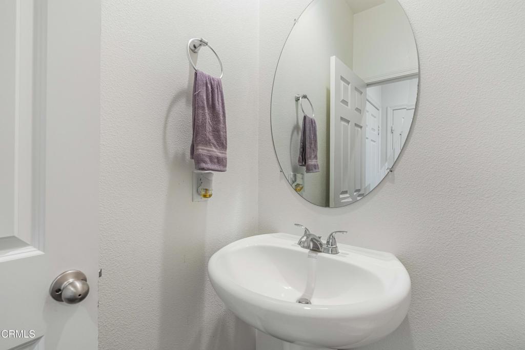 https://media.crmls.org/mediaz/df92dfcb-8107-4ab1-9d13-66e13d470c2b.jpg?preset=X-Large