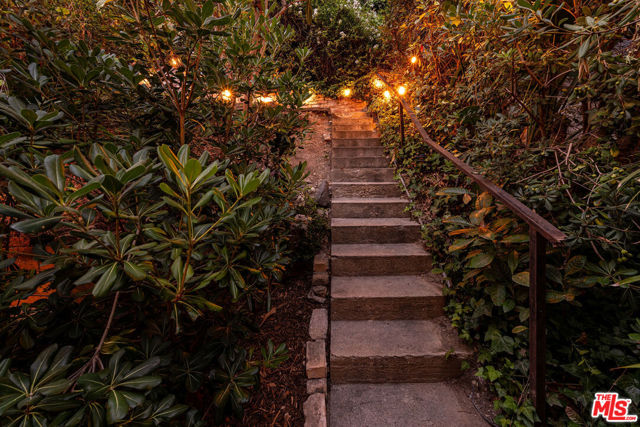 1228 Cliff Drive, Los Angeles CA: https://media.crmls.org/mediaz/df93fded-d075-4cd0-b50b-93019701f339.jpg