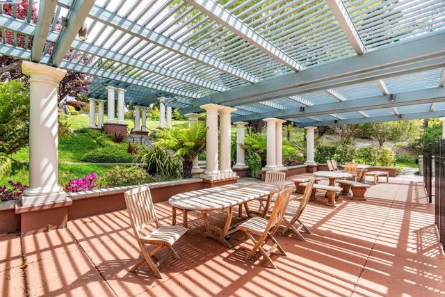 4009 W Lakeshore Drive, San Ramon CA: https://media.crmls.org/mediaz/df94cdad-fe43-4dee-bf54-768511e432c6.jpg