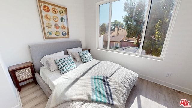 8486 N Camelia, Winnetka CA: https://media.crmls.org/mediaz/df9575d4-d808-4700-ba2c-c262d4f67b7c.jpg