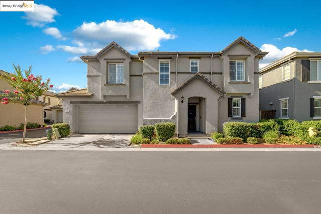 8725 Cortina Cir, Roseville CA: https://media.crmls.org/mediaz/df97e84b-8c20-4766-9e12-564208421a3f.jpg