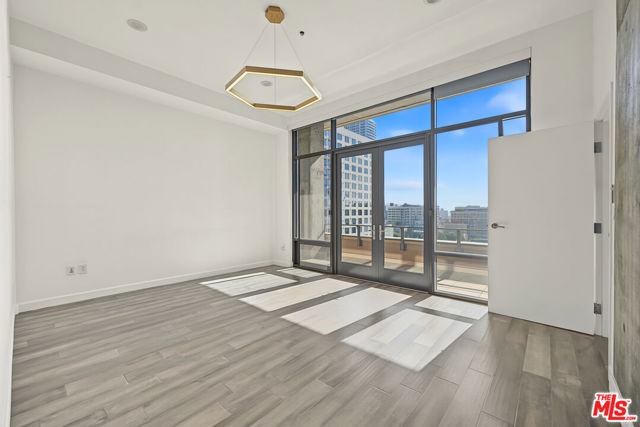 1111 South GRAND Avenue, PH6 photo 27