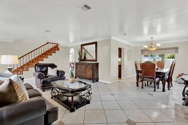 Detail Gallery Image 12 of 47 For 308 Maverick Pl, Bonita,  CA 91902 - 5 Beds | 3/1 Baths