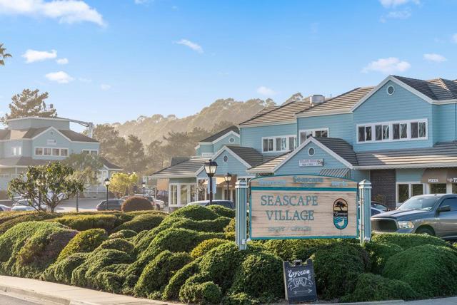 325 Beach Drive, Aptos CA: https://media.crmls.org/mediaz/df99a64f-c5be-48bc-8dfc-148b6ddf228b.jpg