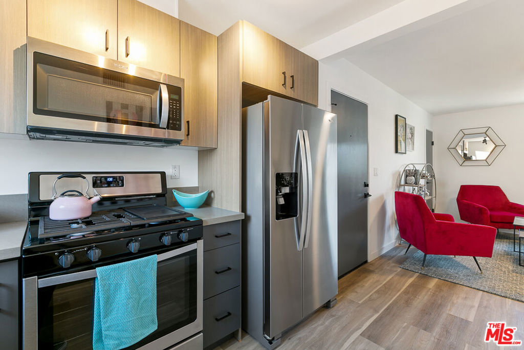 2918 HAUSER Boulevard #1
