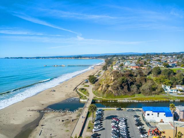 454 Granite Way, Aptos CA: https://media.crmls.org/mediaz/df9a32dd-fb6a-4328-a145-b2296114e143.jpg
