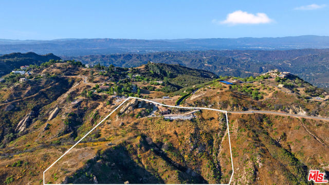 23010 Saddle Peak Road photo 51