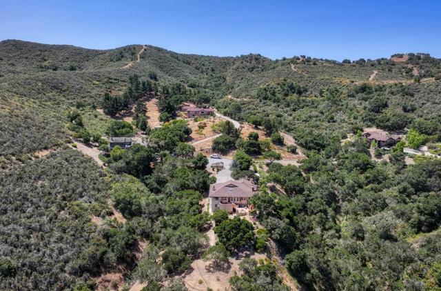 15847 Pleasant Valley Lane, Salinas CA: https://media.crmls.org/mediaz/df9ae960-c36d-44a2-b023-7a5deb0fb088.jpg