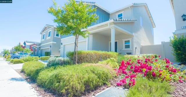 3805 Havengate Way, Sacramento CA: https://media.crmls.org/mediaz/df9aeeea-7f1c-4c55-b77c-0ae5a370a51c.jpg