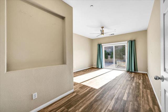1121 Palmas, Palm Springs CA: https://media.crmls.org/mediaz/df9b5d97-f2bd-4480-be7f-c946e4e2b742.jpg