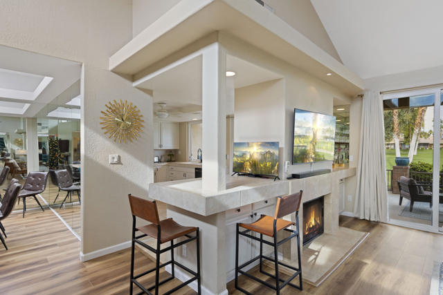 428 Sierra Madre S, Palm Desert CA: https://media.crmls.org/mediaz/df9b6f2d-e50c-481c-b826-d4855b31ccde.jpg