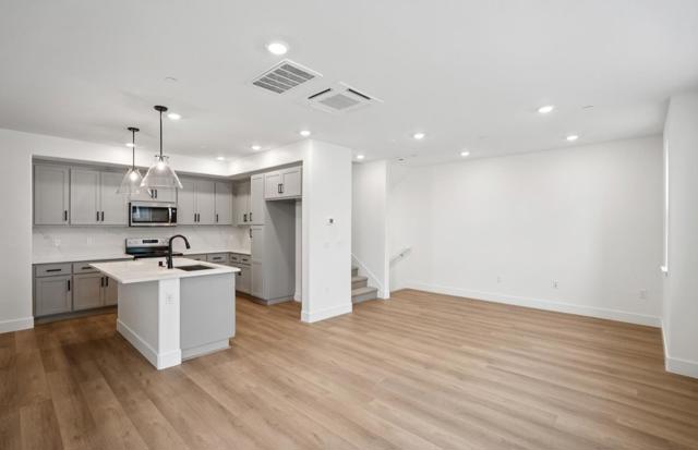 Image 21 of 46 For 671 Lindendale Court 168-18 Pla