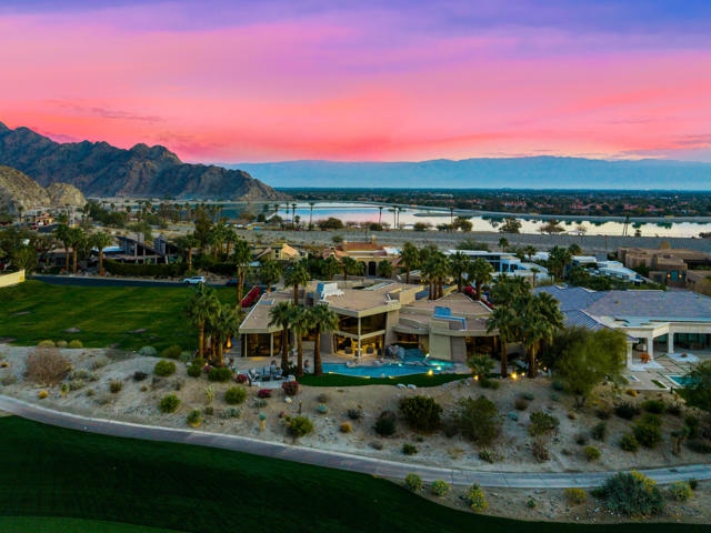 79525 Tom Fazio N Lane, La Quinta CA: https://media.crmls.org/mediaz/df9d0ac3-1d15-4670-8433-7929a85b37e1.jpg