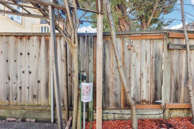 1396 Gazdar Court, Santa Clara CA: https://media.crmls.org/mediaz/df9d1f7b-43f3-463e-abf0-817686676203.jpg