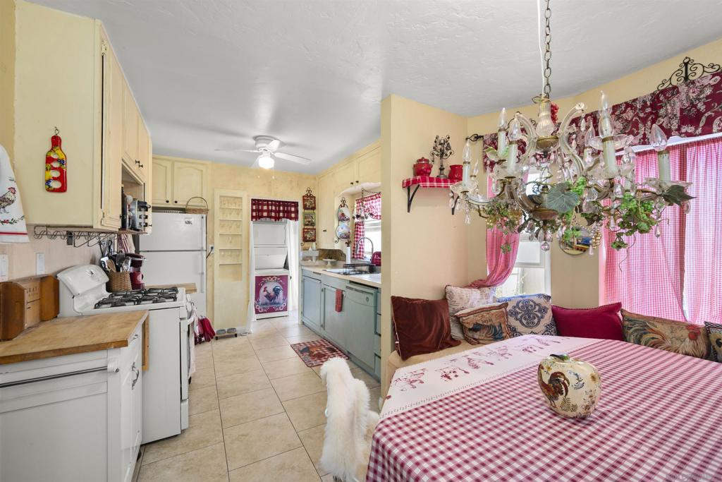 MLS #250032533SD image #49