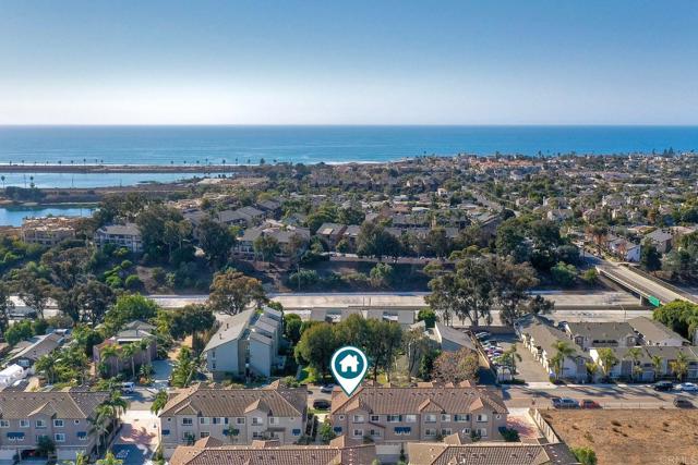 4031 Aidan Cir, Carlsbad CA: https://media.crmls.org/mediaz/df9e2fe0-40f4-4a2f-b0cc-58099ecdfd21.jpg