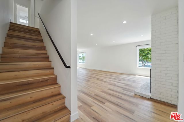 1133 22nd Street, Santa Monica CA: https://media.crmls.org/mediaz/dfa06d25-0800-4418-b247-9b38c7a22303.jpg