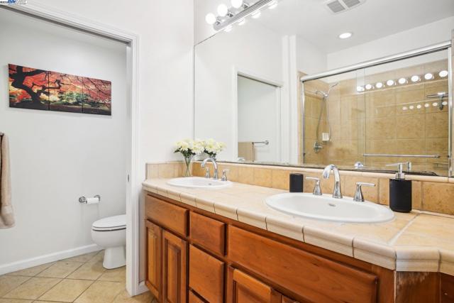 3245 Dublin Blvd, Dublin CA: https://media.crmls.org/mediaz/dfa1c583-306f-43e2-95f7-bbe89046b848.jpg