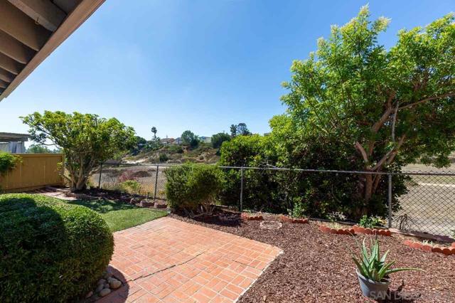 3270 W Fox Run Way, San Diego CA: https://media.crmls.org/mediaz/dfa2133e-5a70-4398-bfbb-e732f48066f4.jpg