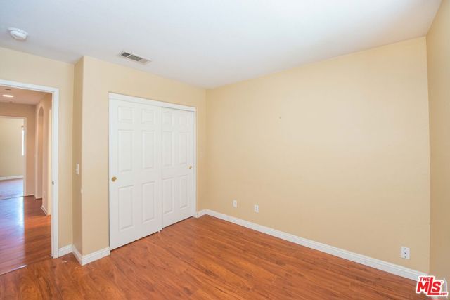 Image 19 of 25 For 11372 Bridgeway Court