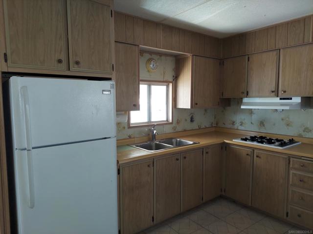 501 Anita Street, Chula Vista CA: https://media.crmls.org/mediaz/dfa2e94f-2676-4ce1-b322-2dcfc292557c.jpg