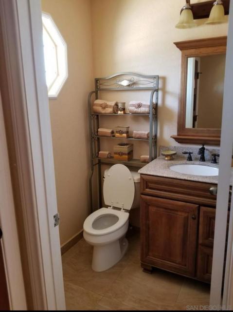 2185 Gibraltar Glen, Escondido CA: https://media.crmls.org/mediaz/dfa50368-0c22-40b6-861b-f5931b3073bb.jpg