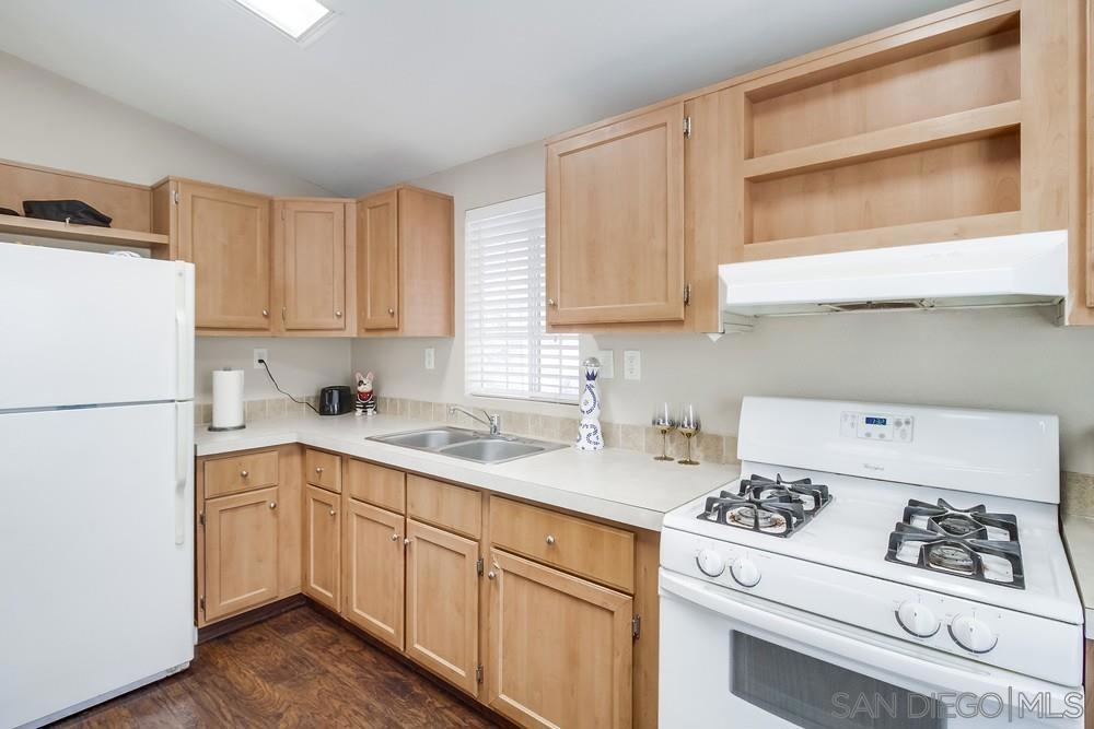 MLS #250032080SD image #11