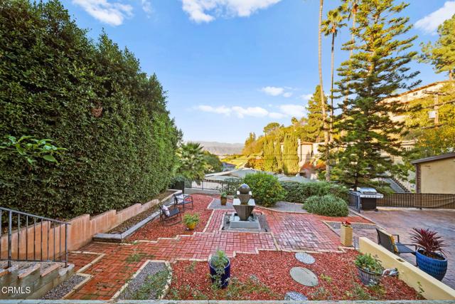 Detail Gallery Image 30 of 36 For 1038 Oban Dr, Los Angeles,  CA 90065 - 3 Beds | 3 Baths