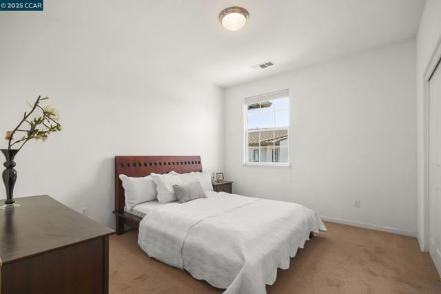 1503 Trailsside Circle, Concord CA: https://media.crmls.org/mediaz/dfa687ef-c2b3-49bf-ae8d-bf68a2120215.jpg