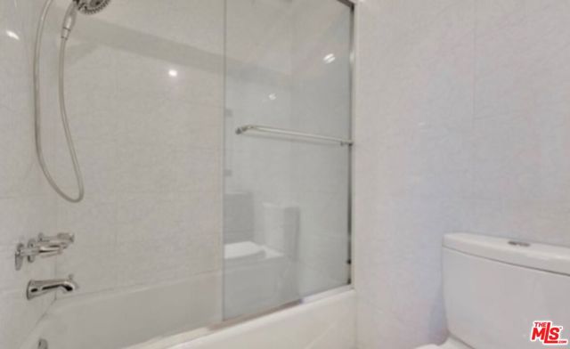 5340 Wilkinson Avenue, Valley Village CA: https://media.crmls.org/mediaz/dfa7d4c9-453a-4e07-983b-a974c37b4f09.jpg