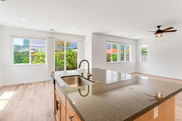 Image 8 of 38 For 2336 Endeavor Way