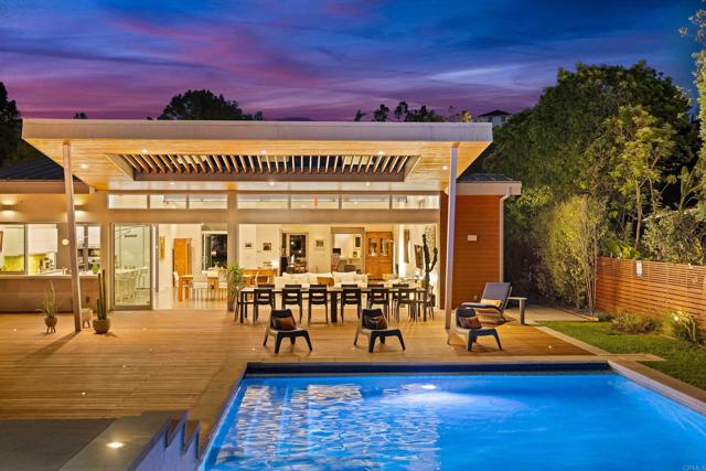 6672 Avenida Andorra, La Jolla CA: https://media.crmls.org/mediaz/dfa90983-36b7-4b2c-ab1f-3763bad6e67e.jpg