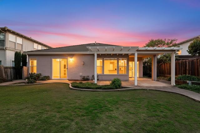 218 Alchemy Way, Napa CA: https://media.crmls.org/mediaz/dfa94e91-e01a-407e-8a3f-b57223c29c1b.jpg