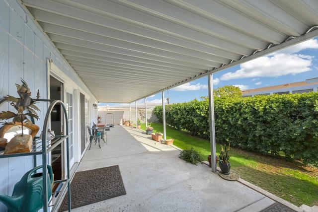 1058 Via Grande, Cathedral City CA: https://media.crmls.org/mediaz/dfa9b46c-84cd-4330-8e1e-5bae876d2512.jpg