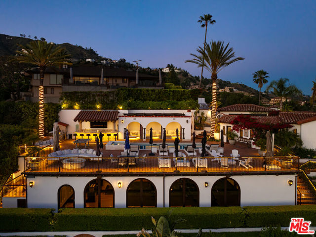 330 Kempton Road, Glendale CA: https://media.crmls.org/mediaz/dfa9d824-35a7-4c25-9bb3-1adf7f631f24.jpg
