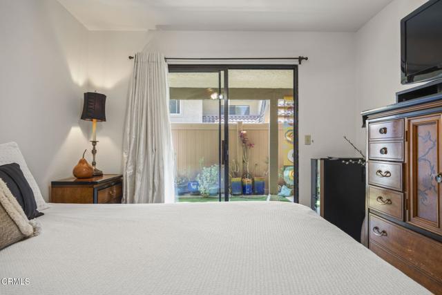 644 Thoreau Lane, Ventura CA: https://media.crmls.org/mediaz/dfab0840-3ed3-4590-b957-7b14cb31798c.jpg