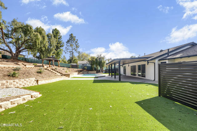 2651 Sirius Street, Thousand Oaks CA: https://media.crmls.org/mediaz/dfab1dc1-42a3-4426-a5a1-072f065f6cb1.jpg
