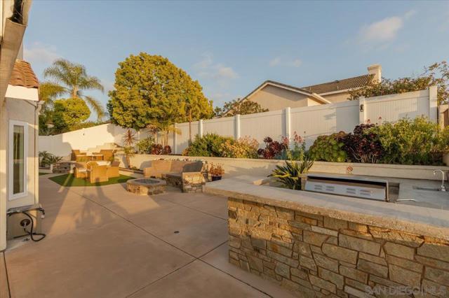 1321 Clear Crest Cir, Vista, California 92084, 4 Bedrooms Bedrooms, ,3 BathroomsBathrooms,Single Family Residence,For Sale,Clear Crest Cir,240023084SD