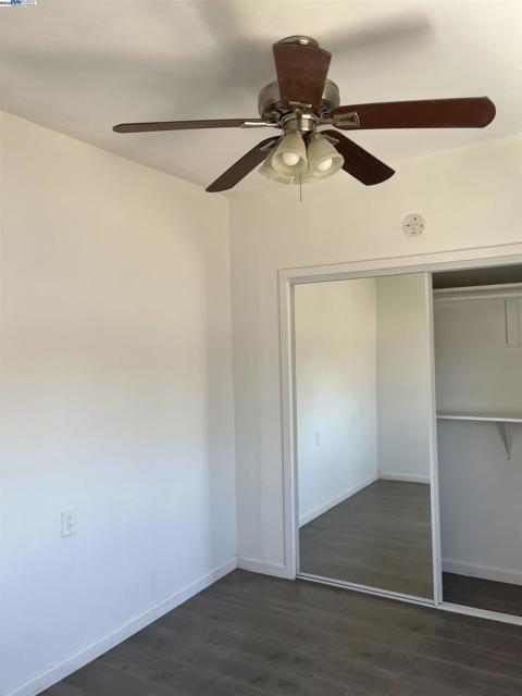 5419 S Harcourt Ave, Los Angeles CA: https://media.crmls.org/mediaz/dfab2fc5-5c53-4790-8586-ed948d785fbc.jpg