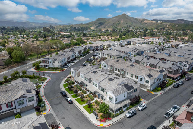 212 Red Brick Drive, Simi Valley CA: https://media.crmls.org/mediaz/dfaba3d6-5892-40ef-8292-4d4830024075.jpg