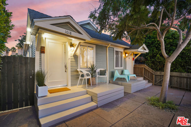 1018 Oakwood Avenue Venice, California West of Lincoln! Adorable Venice Beach bungalow duplex in amazing location. One unit is vacant and ready for move in. This charming side-by-side duplex consists 1 bd 1 ba each. West-facing. Enjoy the ocean breezes. Hardwood floors, Walk-in shower, claw foot tub and retro features throughout, plus many upgrades. Beautiful outdoor spaces with front patio and lush rear yards. Large lot. Many Options: Great for owner user + passive rental income, or convert property to SFR and expand into adj unit creating your custom dream home. Area is booming with new custom homes topping $5M. Driveway extends to spacious rear yard. Tremendous upside! Eclectic Venice vibe, walking distance to famous Abbot Kinney Blvd and Rose Ave trendy shops and restaurants, Whole Foods, Parks, Famous Venice Beach, and more. Easy to show.