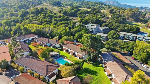 205 Del Valle Cir, El Sobrante CA: https://media.crmls.org/mediaz/dfadeb75-2d26-47cd-a5d8-a9f020e3be4a.jpg