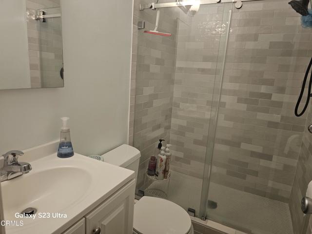 5222 Haskell Street, La Canada Flintridge CA: https://media.crmls.org/mediaz/dfae1c3d-7166-4cac-8029-dcee118d515d.jpg