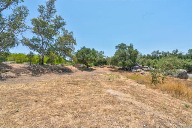 Detail Gallery Image 30 of 43 For 18434 Ramona View Dr, Ramona,  CA 92065 - 4 Beds | 2/1 Baths